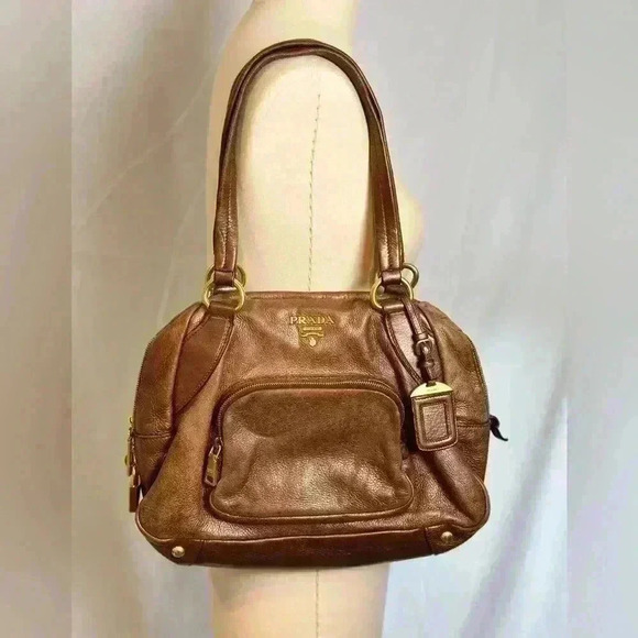 PRADA 🔥🔥Vintage Vitello Daino Shoulder Bag (Brown & Metallic Soft Leather) - Picture 2 of 16
